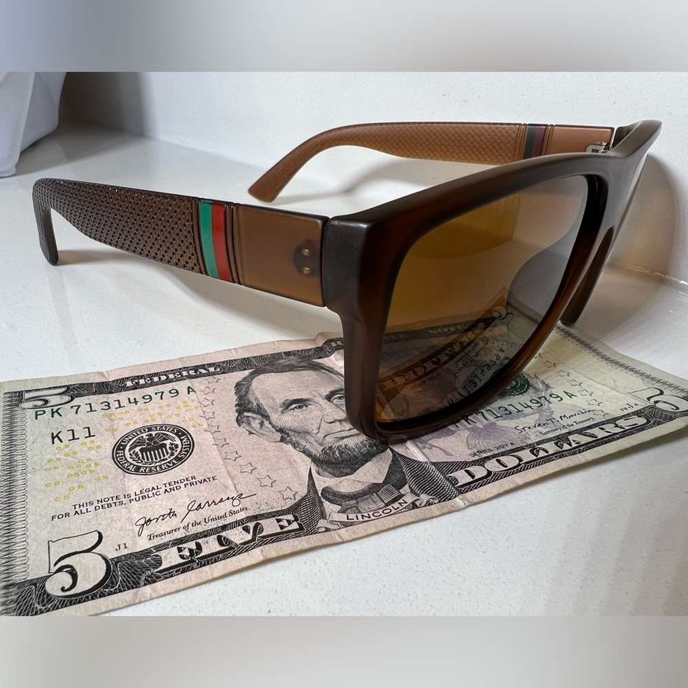Unisex NEW Polarized New UVA UVB great for the beach and pool - or daily life -